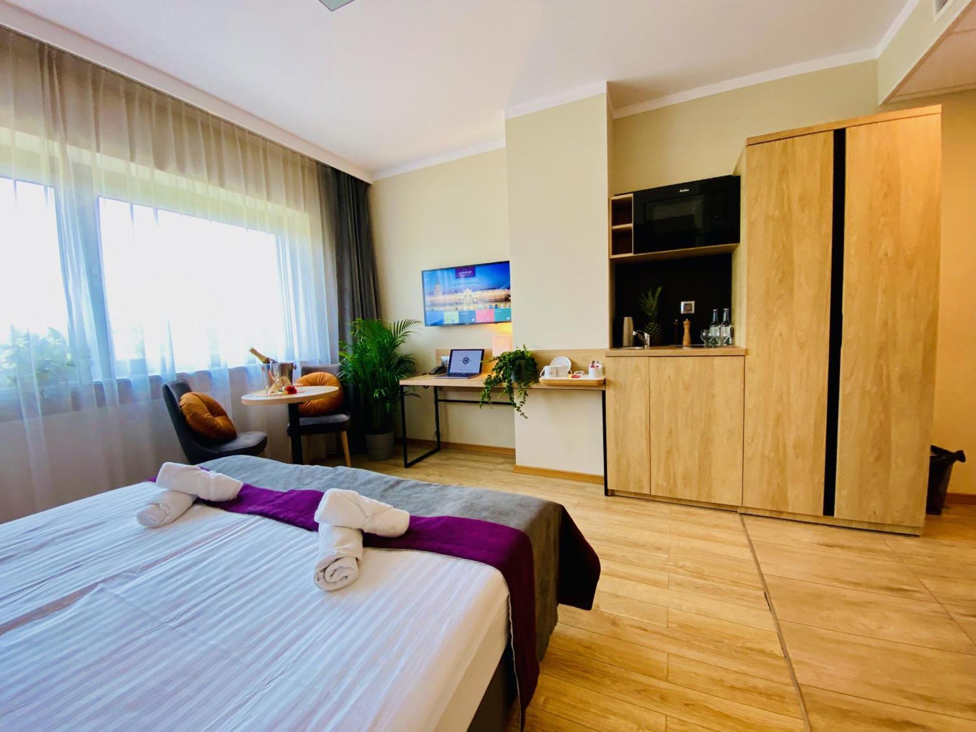 Hotel Conrad Comfort Cracovia Exterior foto
